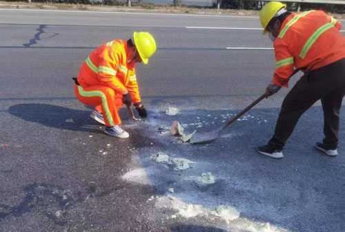 天柱公路下沉注浆加固